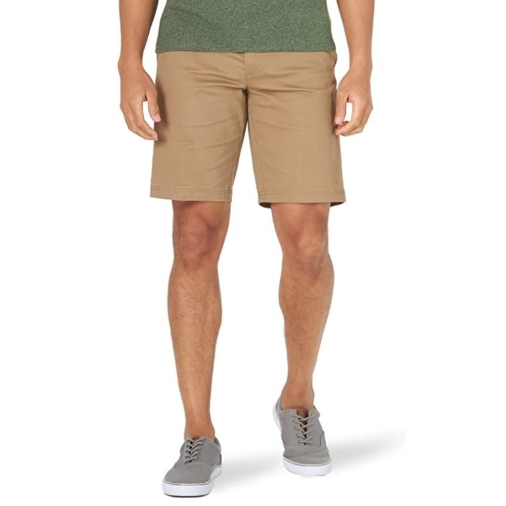 Lee Men's Flat Front Shorts in Khaki